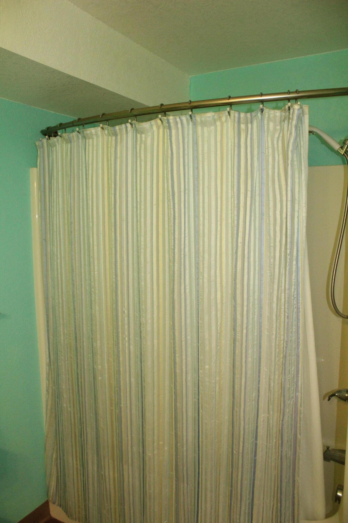 18400 North Ridge Court, Unit 21 Spring Lake, MI 49456 - Photo 9 of 10 IMG_3981