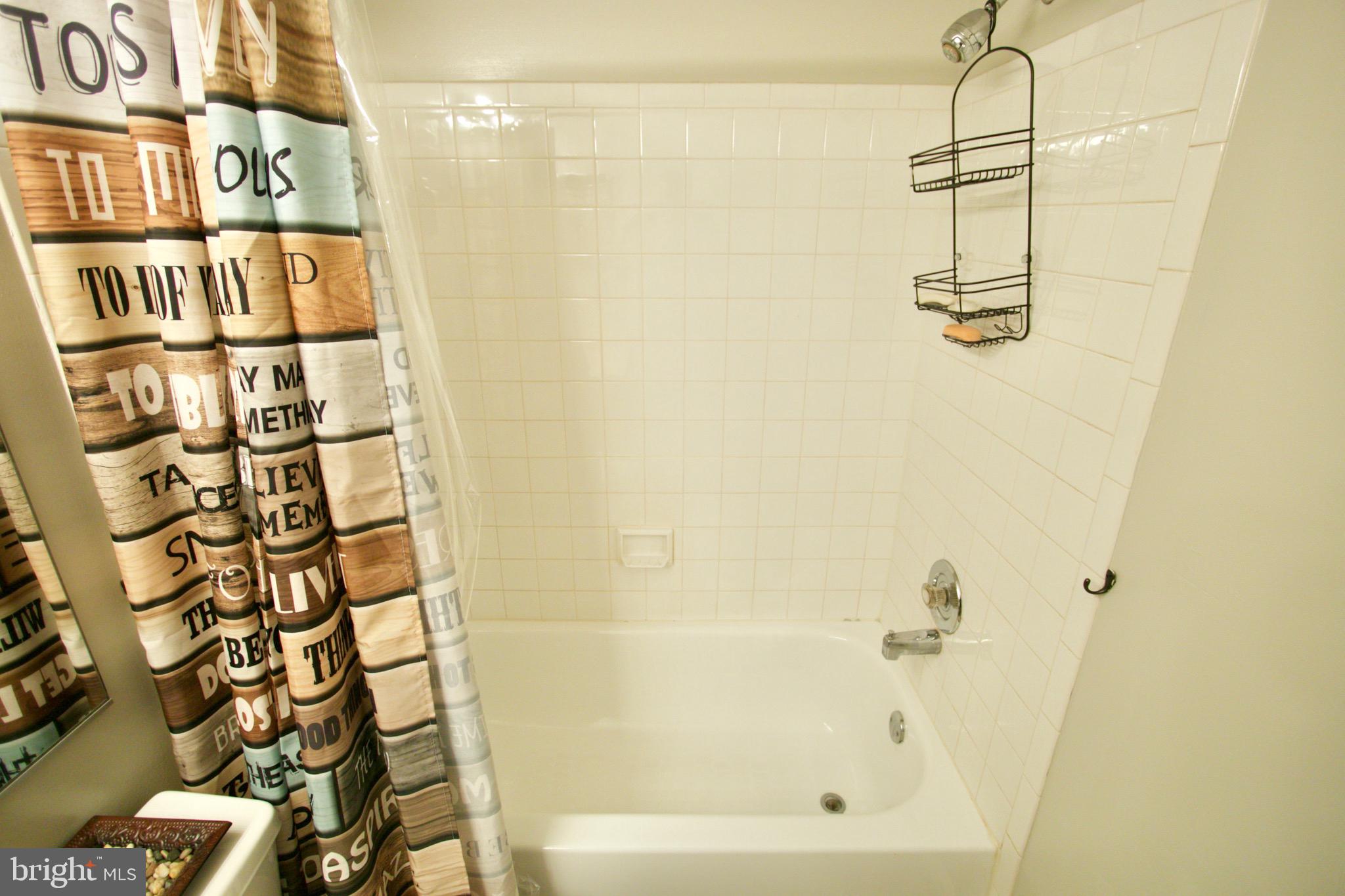 1019 Fallcrest Court, Unit 302 Bowie, MD 20721 - Photo 31 of 34 2nd full bath with tub