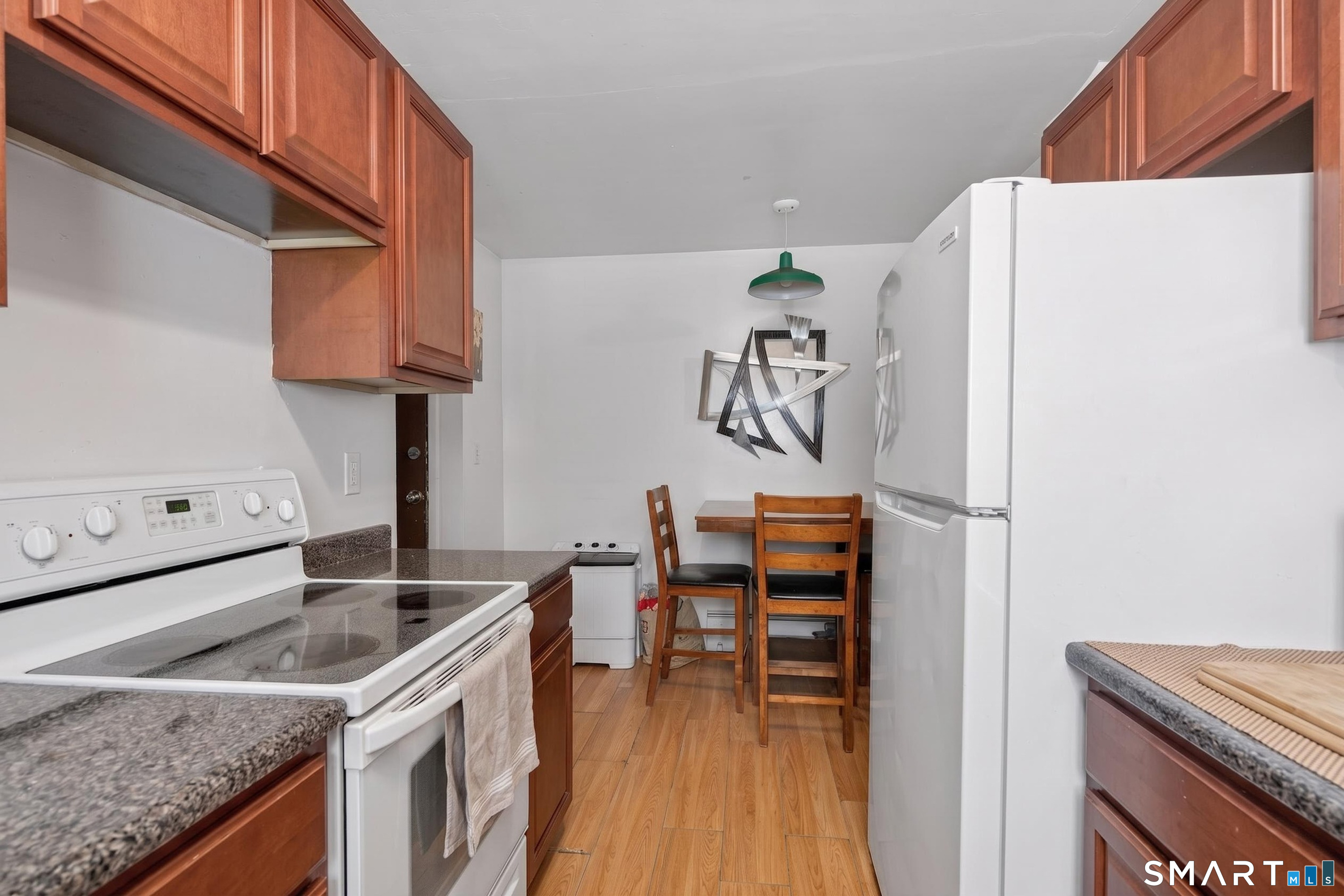 626 Stillman Street Bridgeport, CT 06608 - Photo 9 of 38