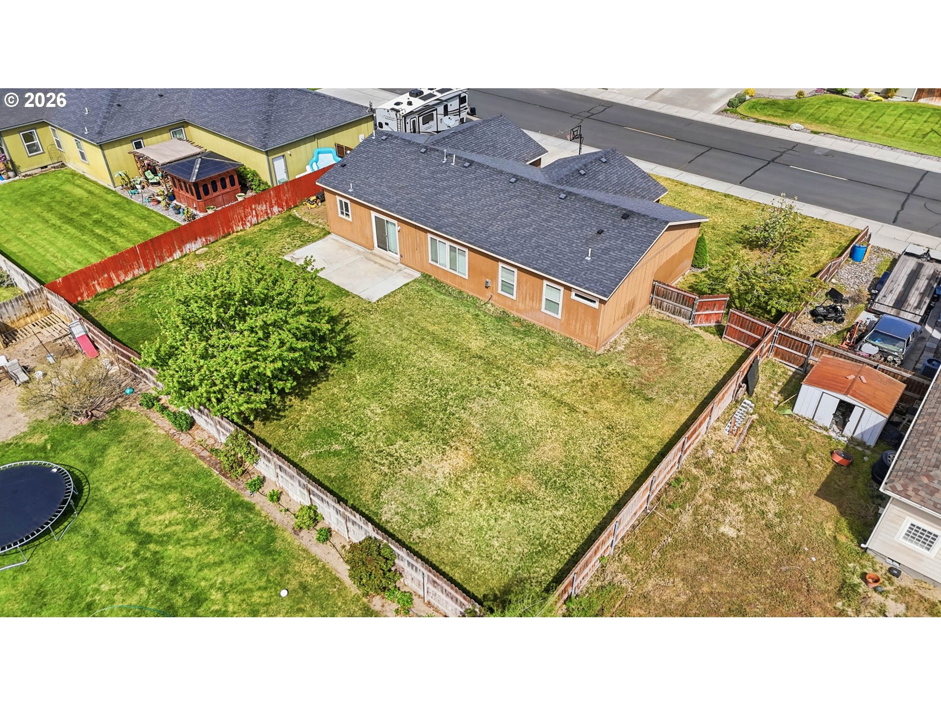 213 Sandy Court Boardman, OR 97818 - Photo 33 of 39 a view of a tennis court