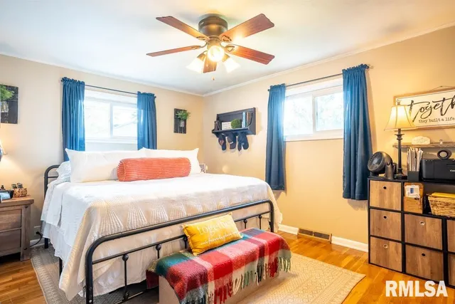 $210,000 | 516 South 8th Street, Herrin, IL 62948