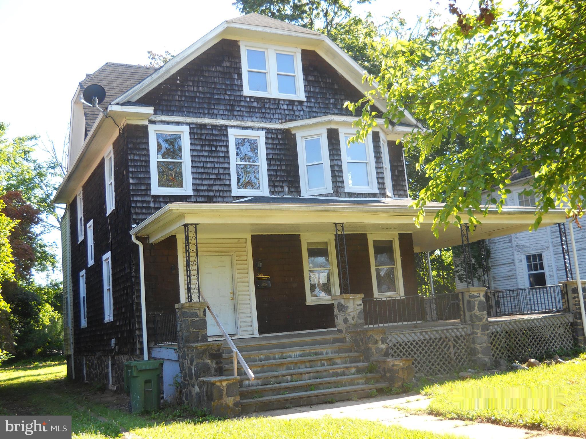 3709 Chatham Road Baltimore, MD 21215 - Photo 1 of 19 Front