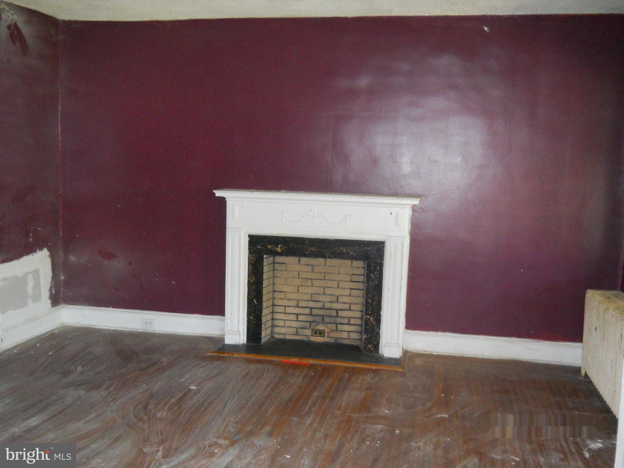 3709 Chatham Road Baltimore, MD 21215 - Photo 6 of 19 Livingroom