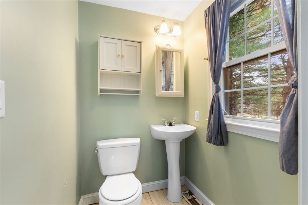 43 Apollo Road Whitman, MA 02382 - Photo 4 of 20