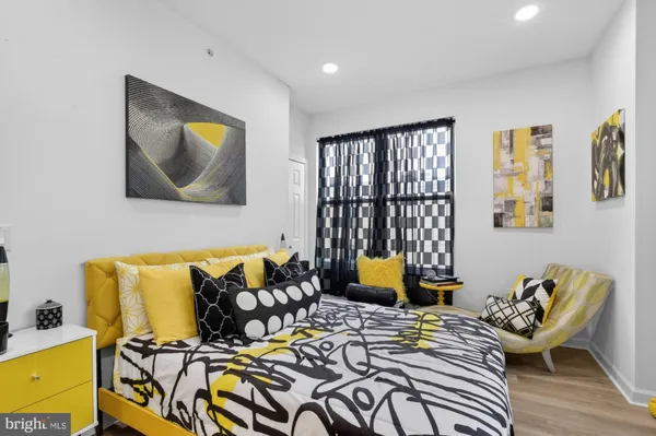 $2,450 | 2352 West Thompson Street, Unit 2F, Philadelphia, PA 19121