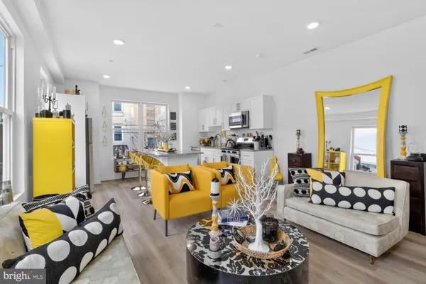 $2,450 | 2352 West Thompson Street, Unit 2F, Philadelphia, PA 19121