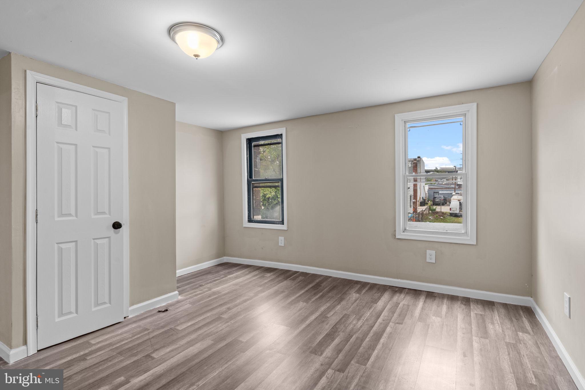 327 Mercer Street Gloucester City, NJ 08030 - Photo 7 of 9