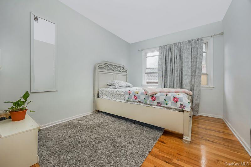 215-08 23rd Road Queens, NY 11360 - Photo 8 of 34