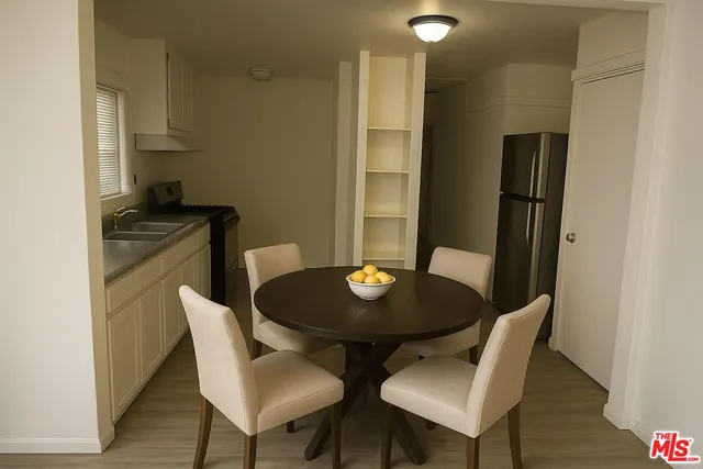 $2,795 | 3962 1/4 South Hobart Boulevard, Los Angeles, CA 90062