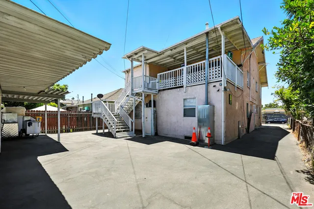 $2,795 | 3962 1/4 South Hobart Boulevard, Los Angeles, CA 90062