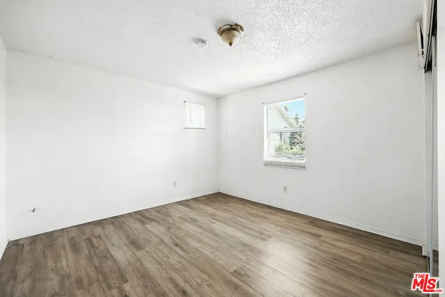 $2,795 | 3962 1/4 South Hobart Boulevard, Los Angeles, CA 90062