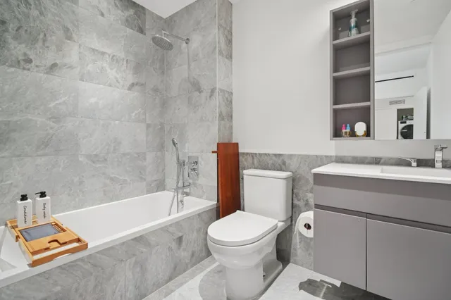 $935,000 | 144 1st Street, Unit 4A, Jersey City, NJ 07302