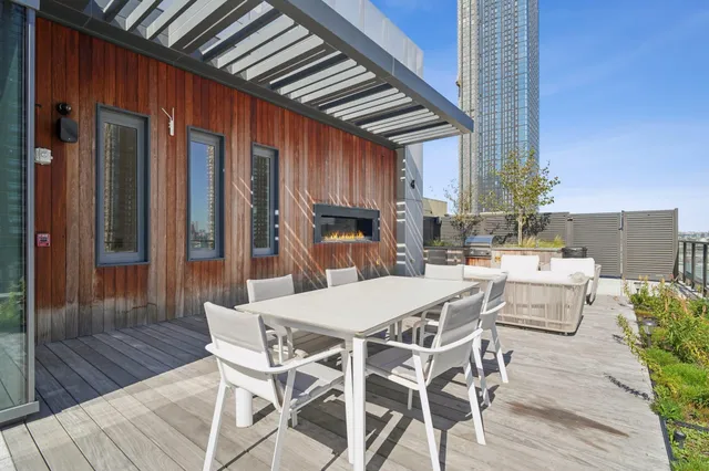 $935,000 | 144 1st Street, Unit 4A, Jersey City, NJ 07302