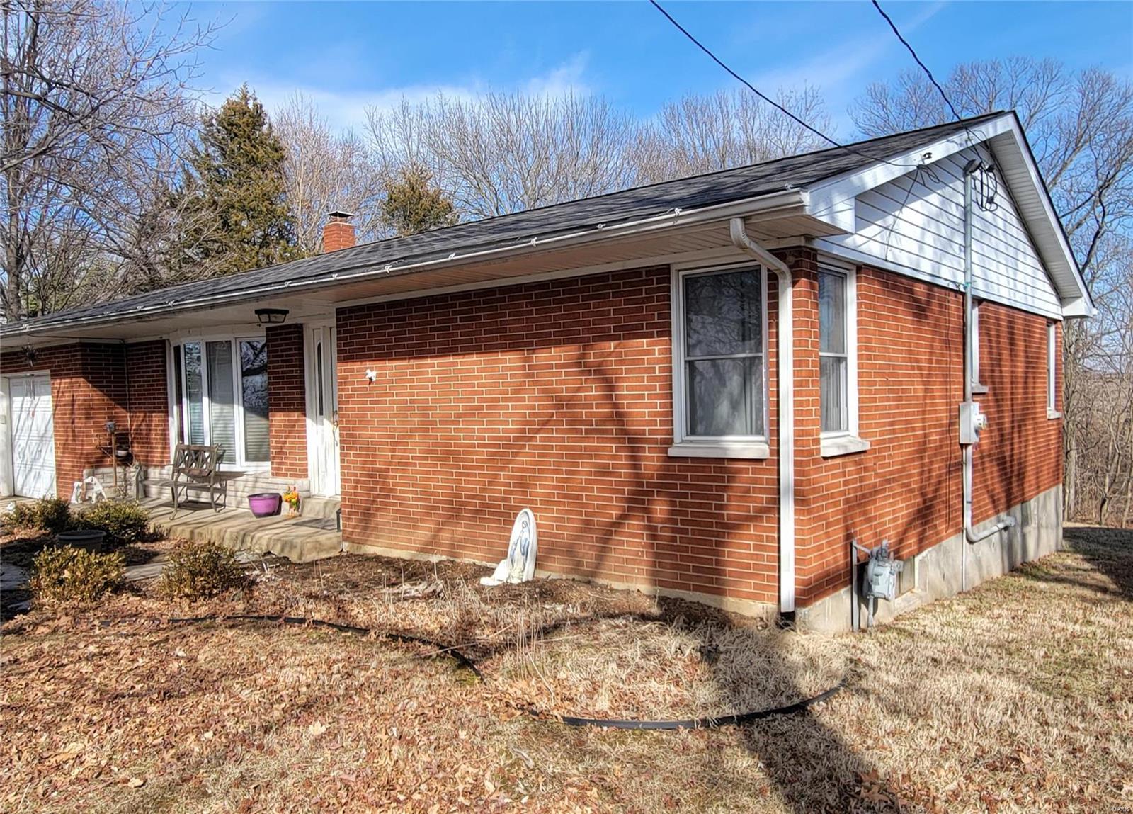 914 Bluffside Road Columbia, IL 62236 - Photo 2 of 7 Gallery Image 2