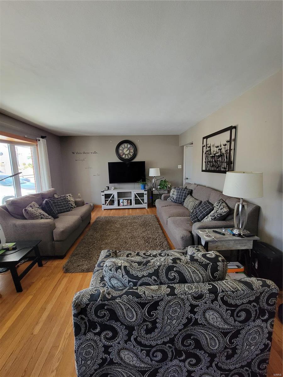 914 Bluffside Road Columbia, IL 62236 - Photo 3 of 7 Gallery Image 3
