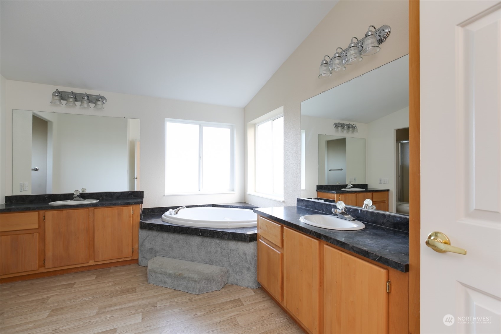 27961 State Rte 20 Oak Harbor, WA 98277 - Photo 12 of 20 Gallery Image 12