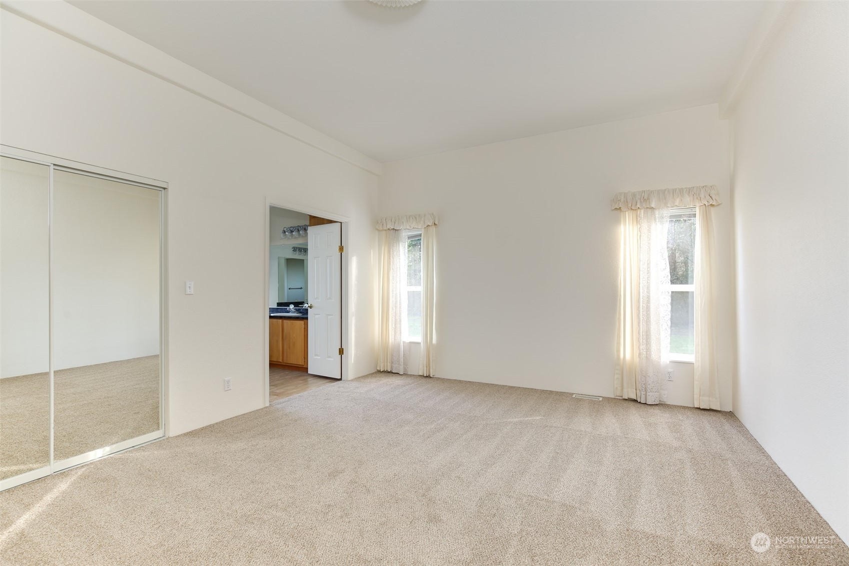 27961 State Rte 20 Oak Harbor, WA 98277 - Photo 8 of 20 Gallery Image 8
