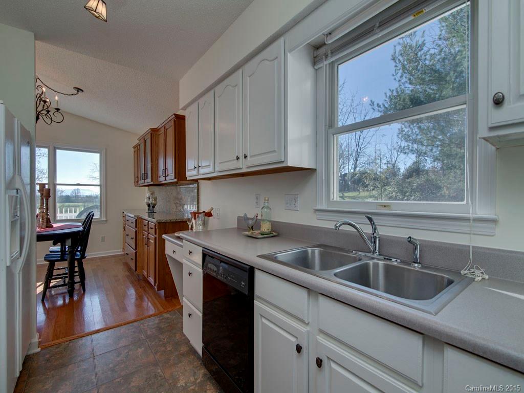 1219 Alexander Road Leicester, NC 28748 - Photo 5 of 24 Gallery Image 5