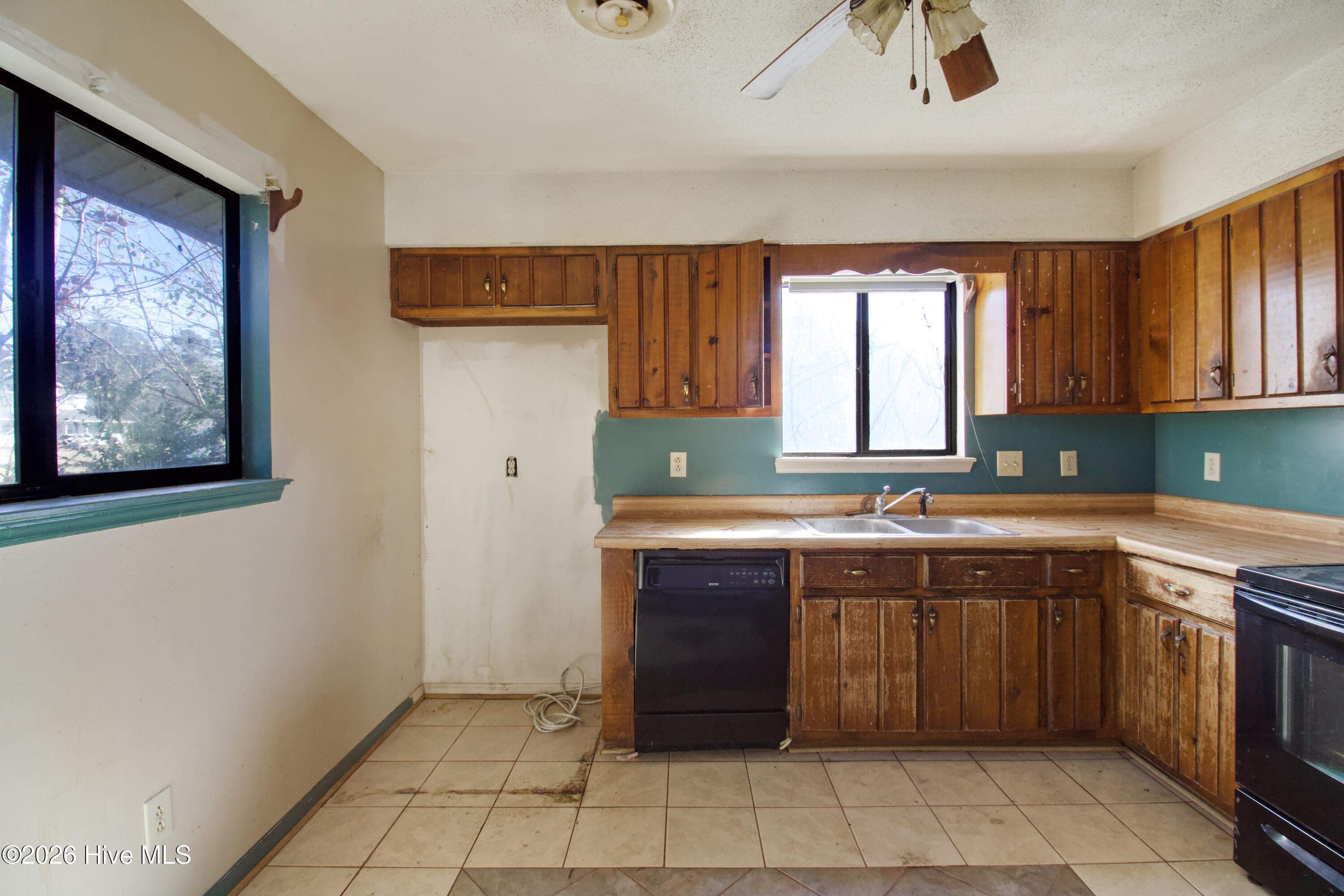 538 Waters Road Jacksonville, NC 28546 - Photo 11 of 28 img_7244-img_7246