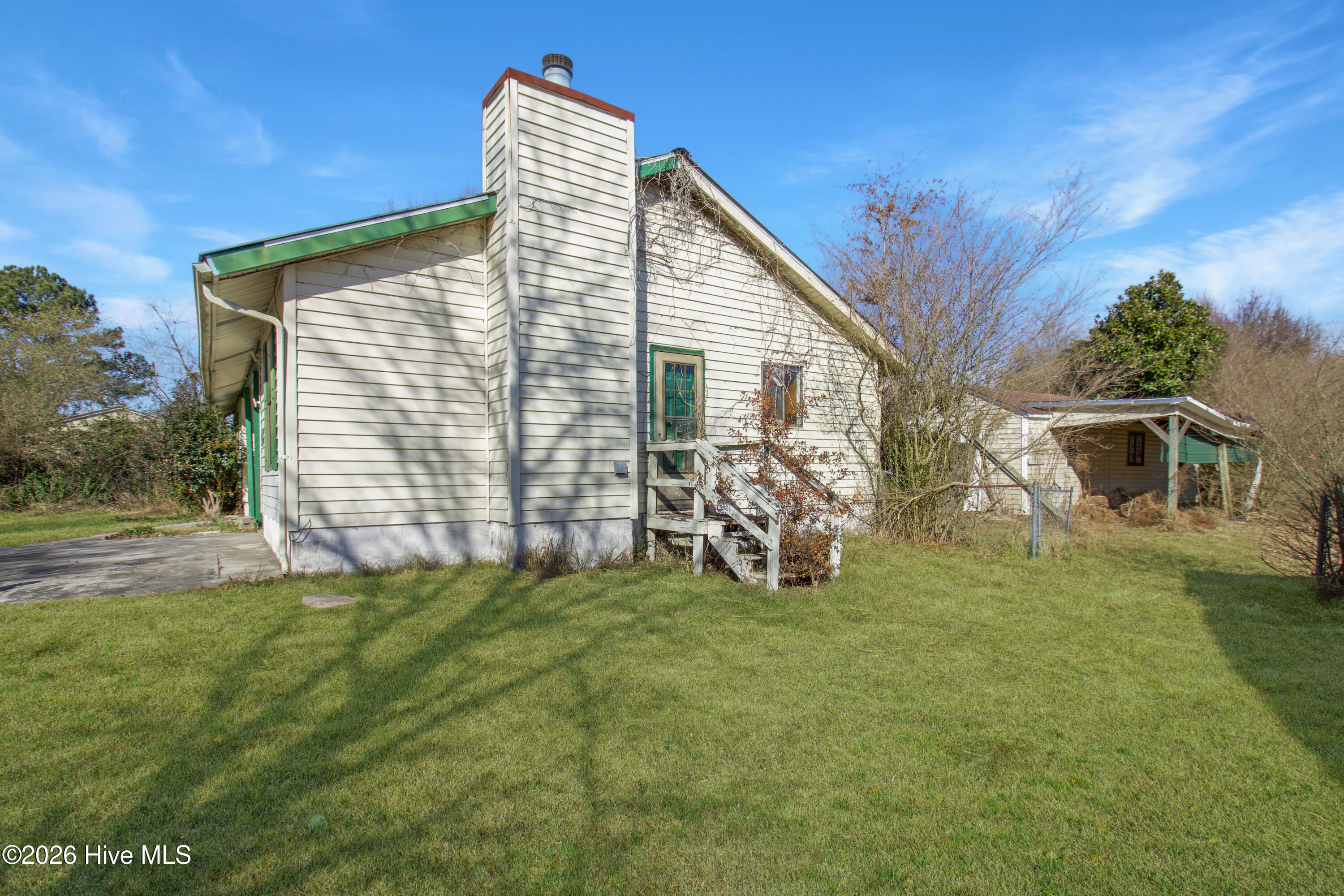 538 Waters Road Jacksonville, NC 28546 - Photo 3 of 28 img_7319-img_7321