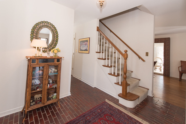 2S479 Partridge Road Batavia, IL 60510 - Photo 14 of 25 Gallery Image 14