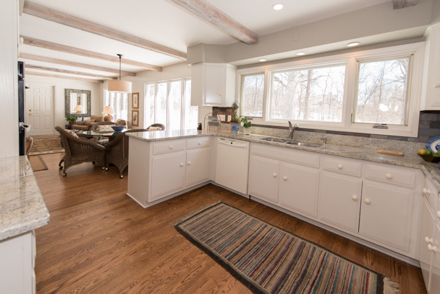 2S479 Partridge Road Batavia, IL 60510 - Photo 4 of 25 Gallery Image 4