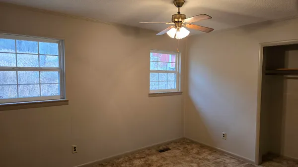 $389,000 | 1484 Blythes Ferry Road, Dayton, TN 37321