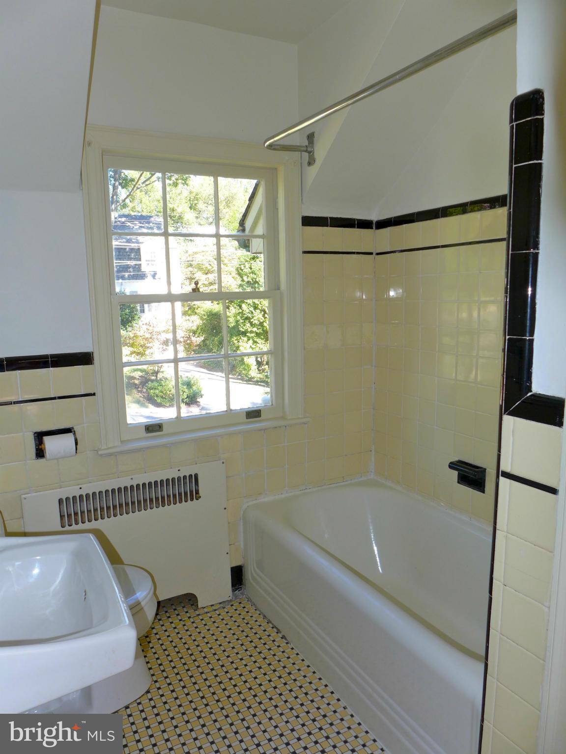 5308 Carvel Road Bethesda, MD 20816 - Photo 16 of 25 Bath