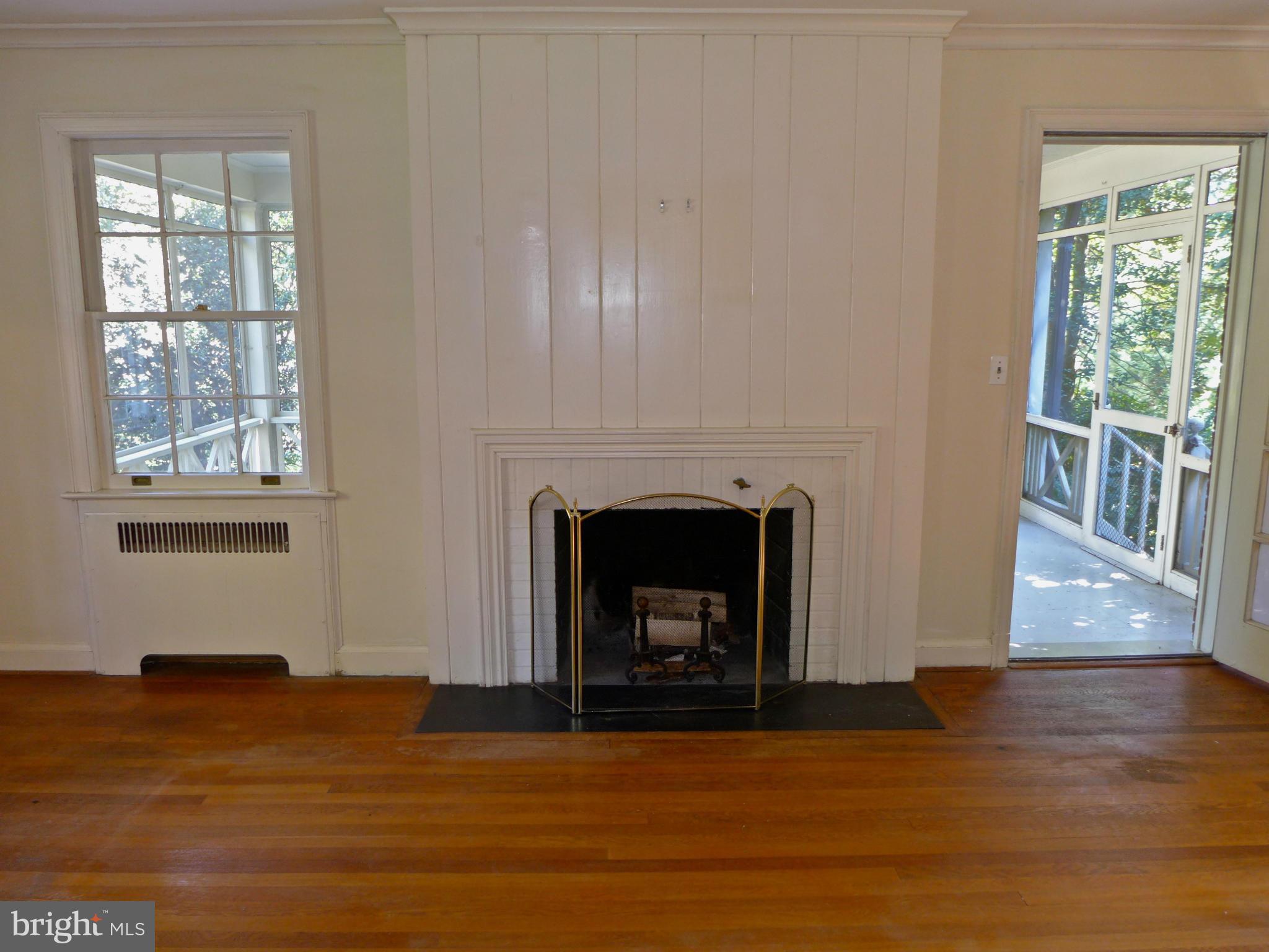 5308 Carvel Road Bethesda, MD 20816 - Photo 4 of 25 Living Room