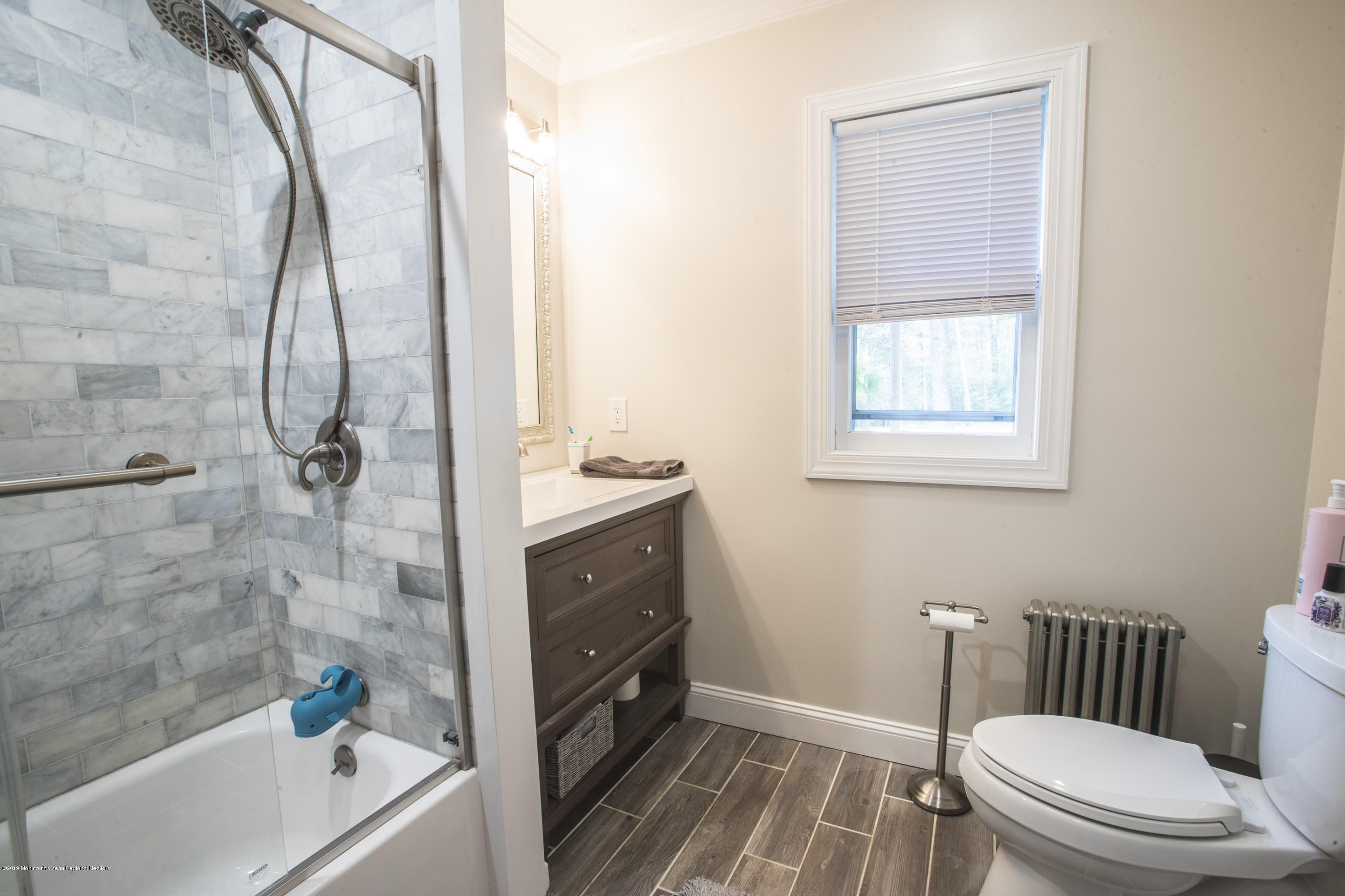 204 Leesville Road Jackson, NJ 08527 - Photo 13 of 49 a bathroom with a sink toilet and shower