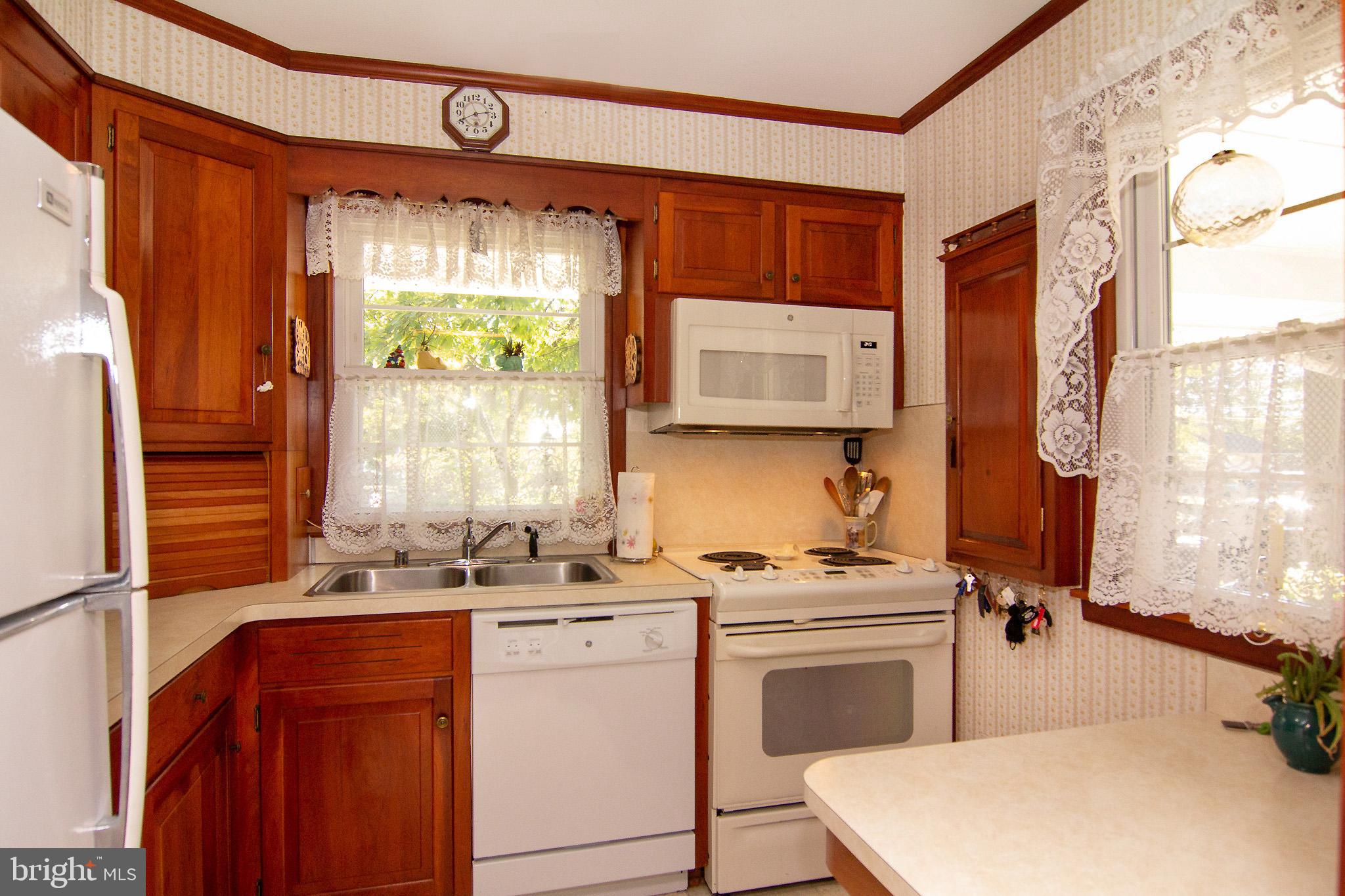 1004 Cherrytown Road Westminster, MD 21158 - Photo 12 of 33 Kitchen w/custom cherry cabinets
