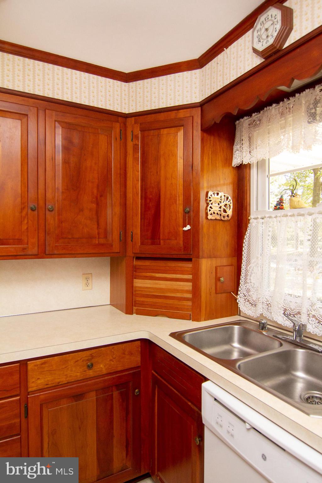1004 Cherrytown Road Westminster, MD 21158 - Photo 13 of 33 Kitchen