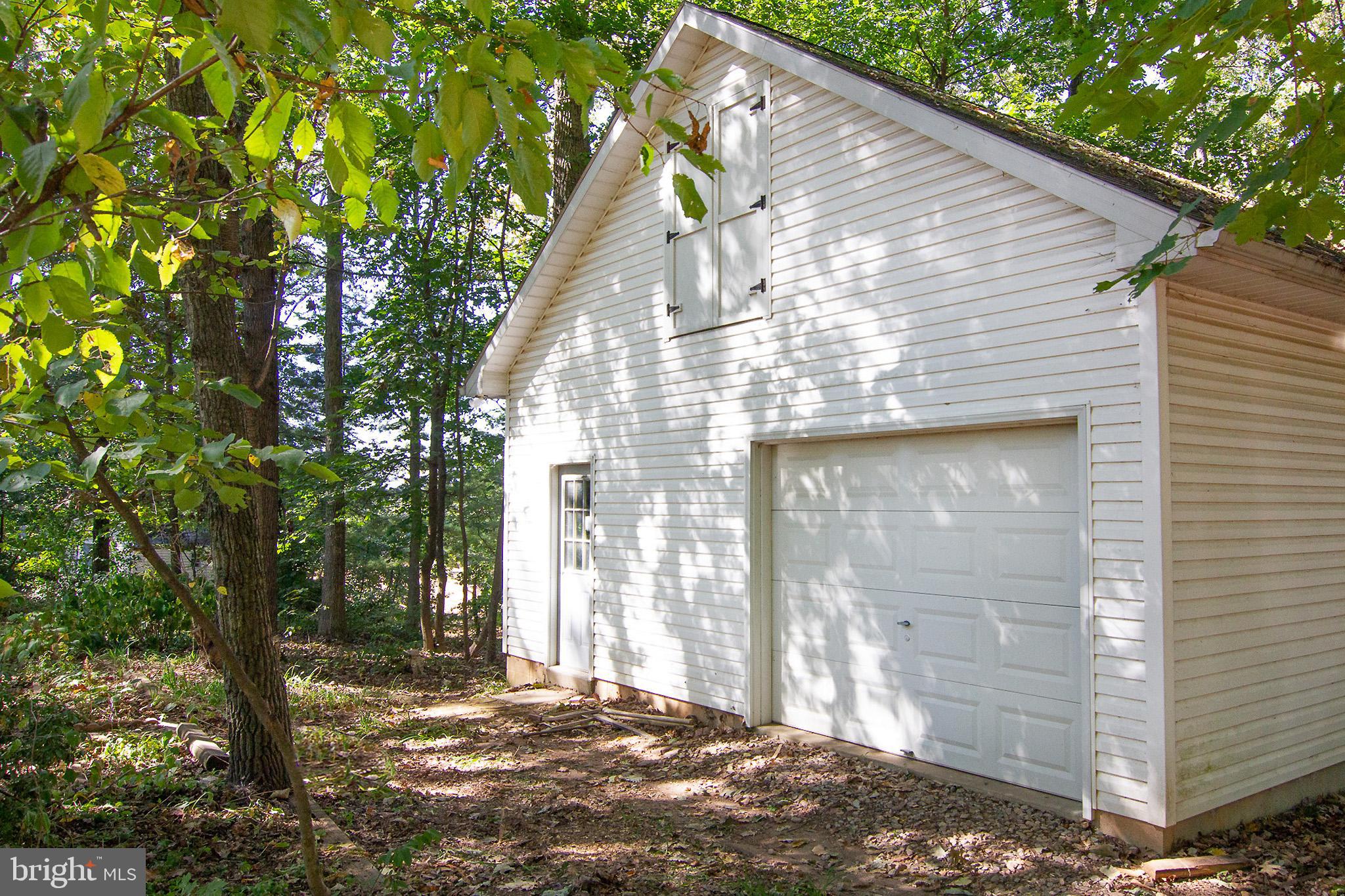 1004 Cherrytown Road Westminster, MD 21158 - Photo 27 of 33 Large outbuilding for the craftsman or car buff!
