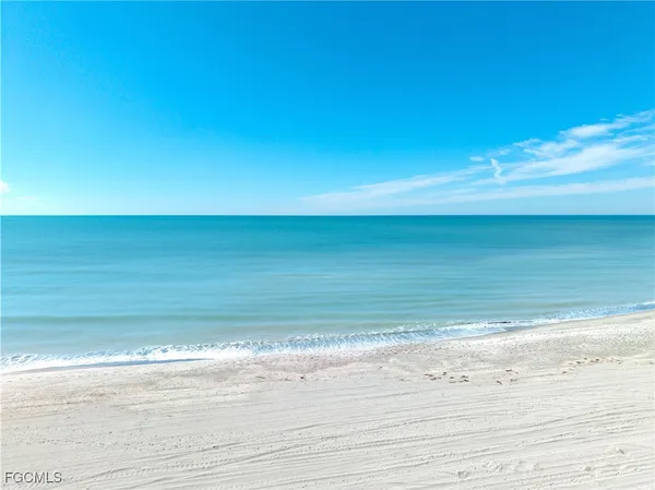 $12,500,000 | 16530 Captiva Drive, Captiva, FL 33924