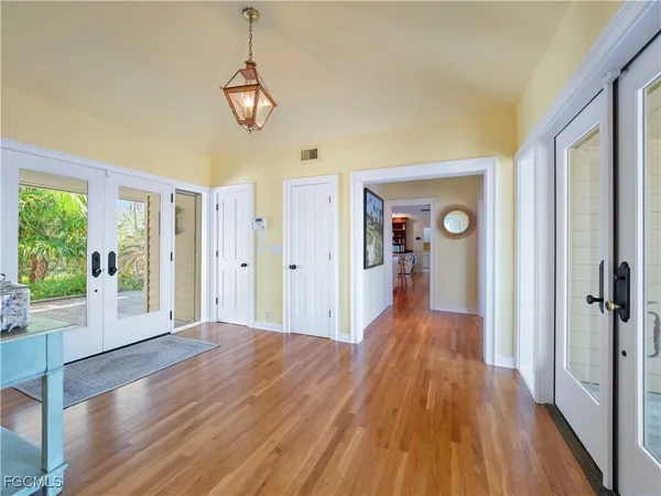 $12,500,000 | 16530 Captiva Drive, Captiva, FL 33924
