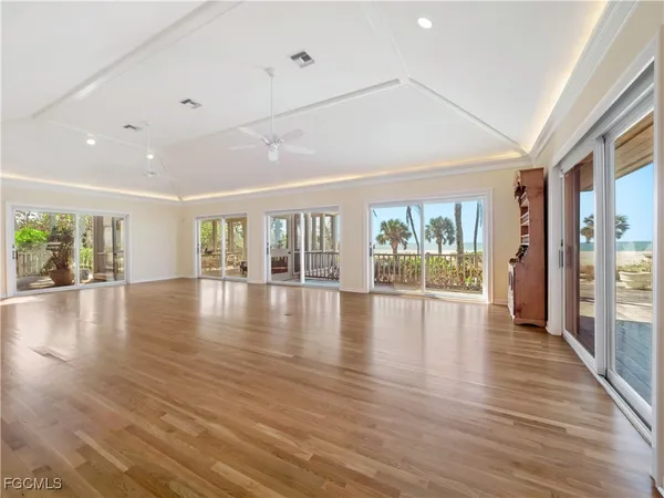$12,500,000 | 16530 Captiva Drive, Captiva, FL 33924