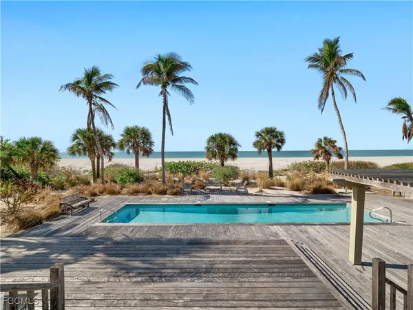 $12,500,000 | 16530 Captiva Drive, Captiva, FL 33924
