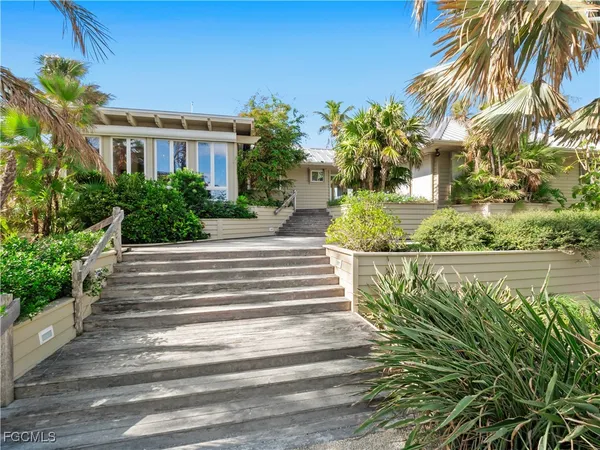 $12,500,000 | 16530 Captiva Drive, Captiva, FL 33924