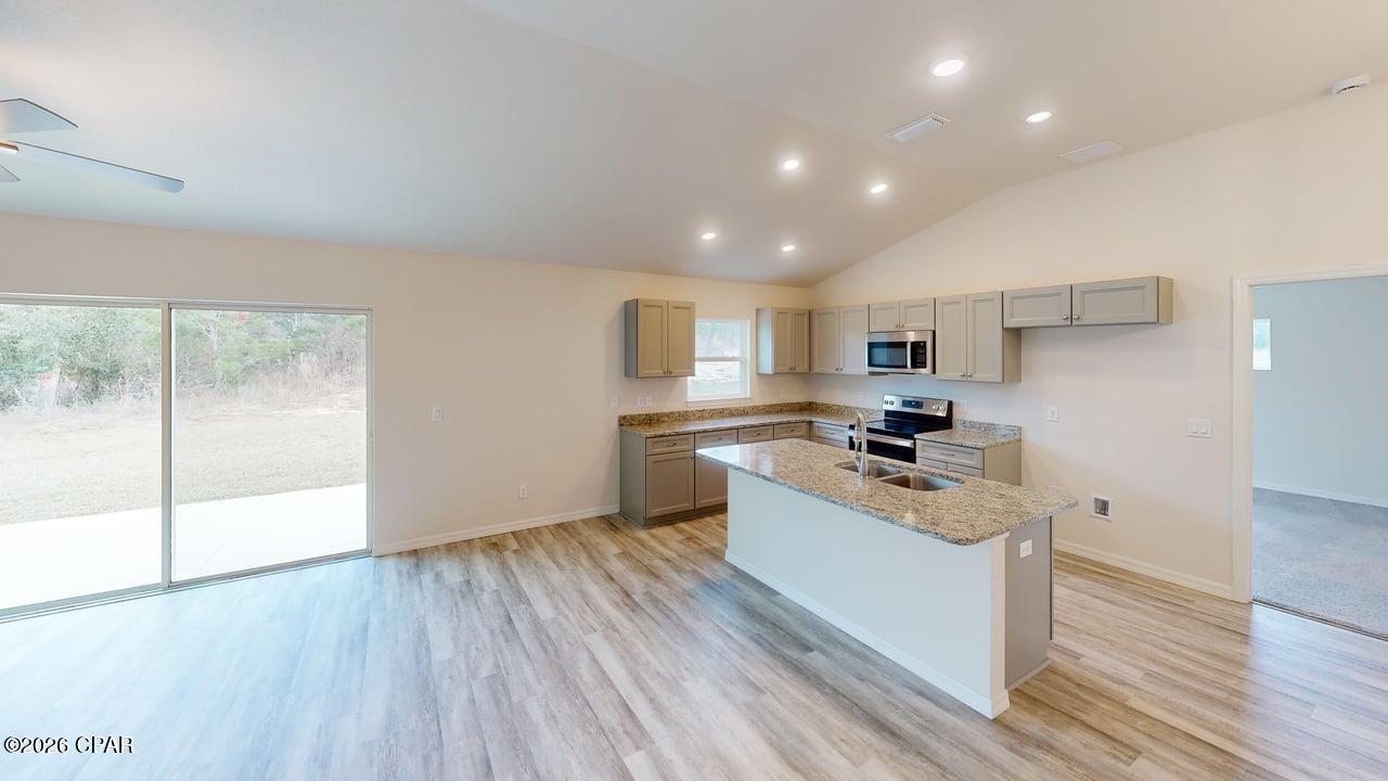 2205 Chase Street Chipley, FL 32428 - Photo 9 of 18