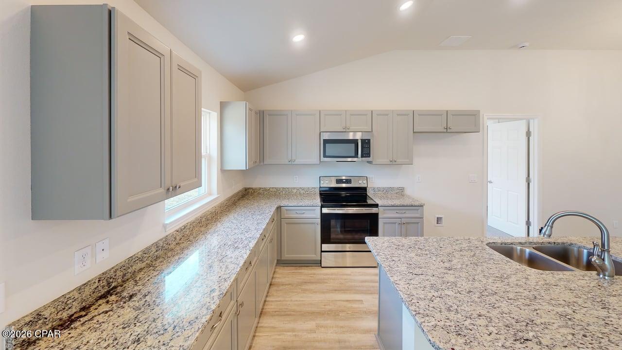 2205 Chase Street Chipley, FL 32428 - Photo 10 of 18