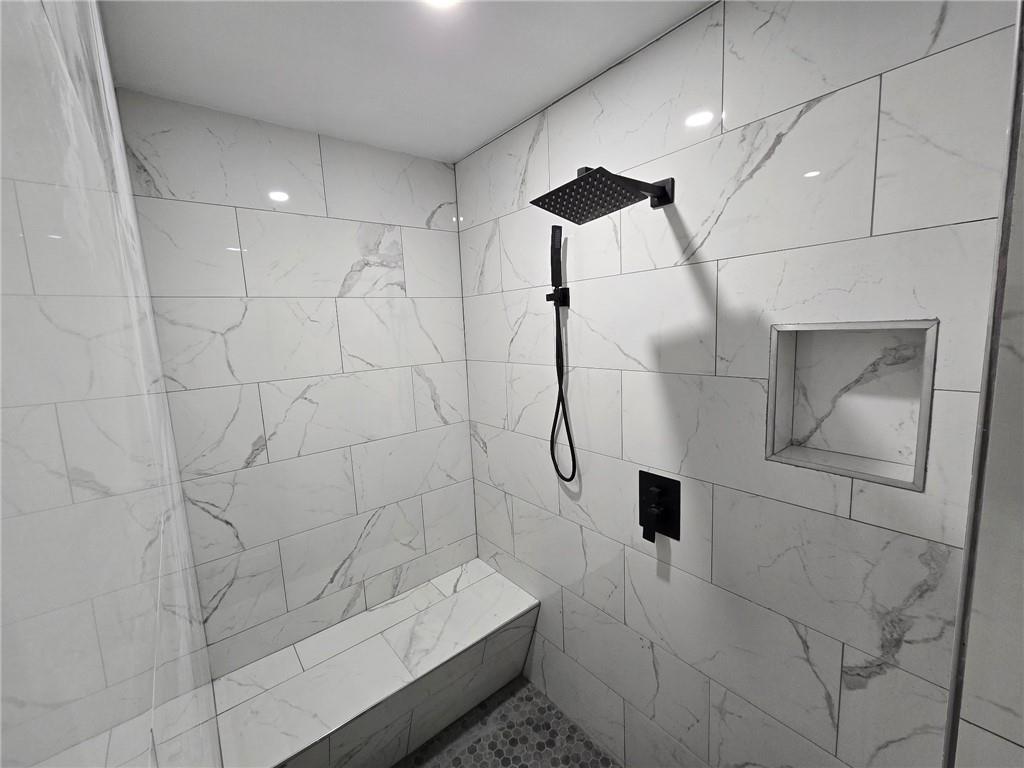 7910 Tintern Trace Duluth, GA 30097 - Photo 11 of 21