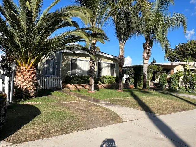 a view of a basketball court