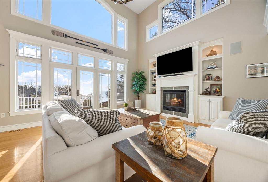 318 Center Hill Road Plymouth, MA 02360 - Photo 2 of 42