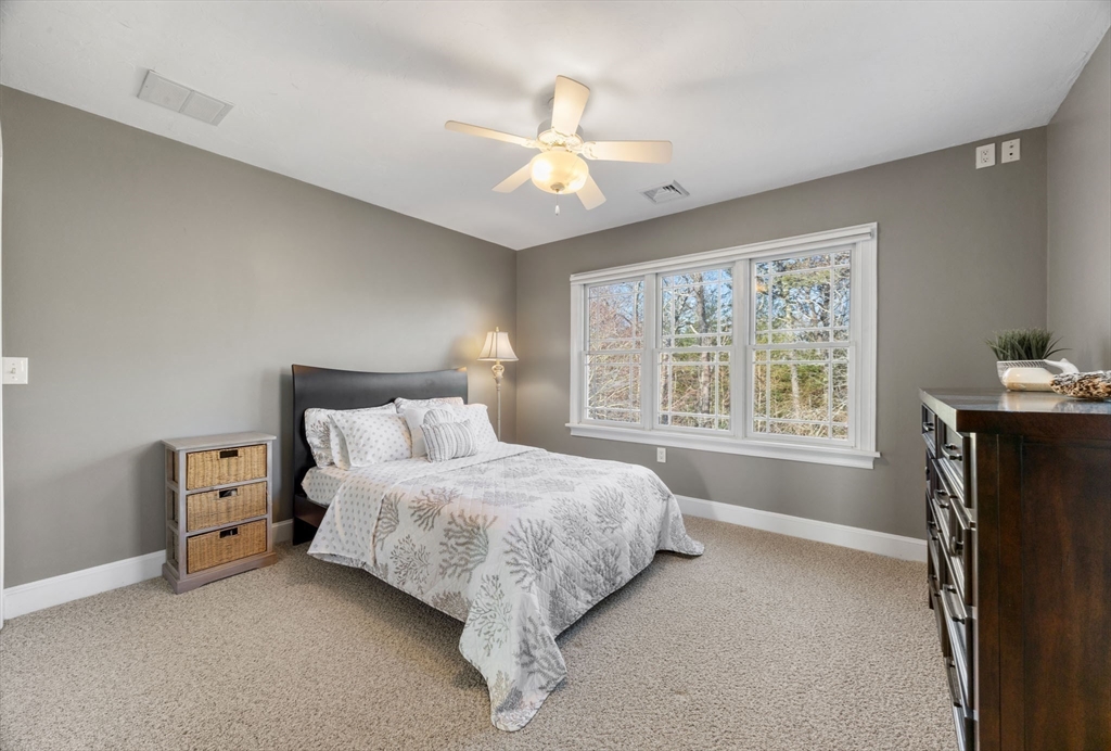 318 Center Hill Road Plymouth, MA 02360 - Photo 38 of 42