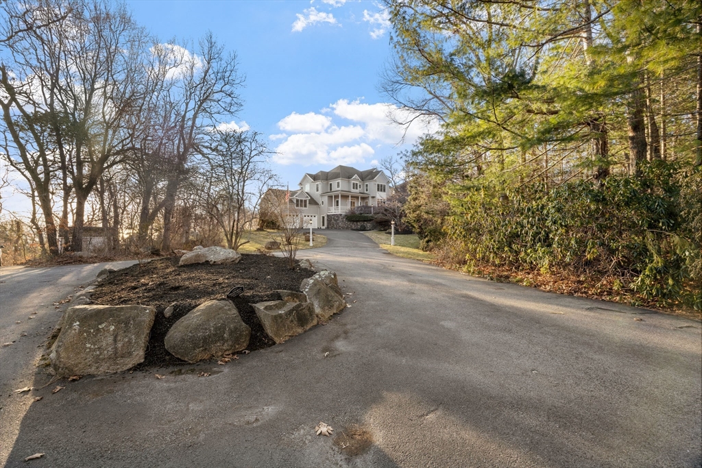 318 Center Hill Road Plymouth, MA 02360 - Photo 6 of 42