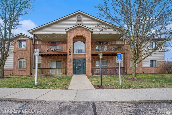 $1,700 | 2658 Stadium View Drive, Unit 7, Ypsilanti, MI 48197