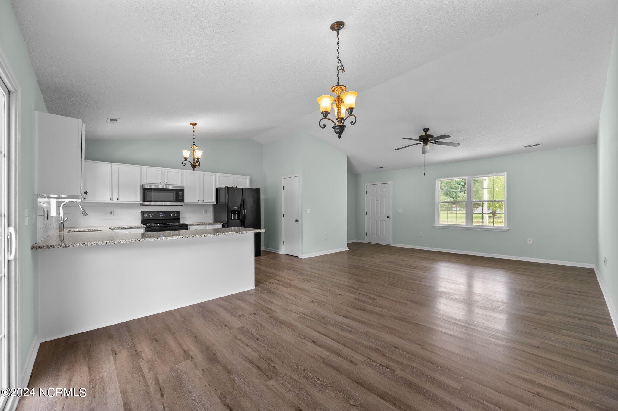 452 High Hill Road Jacksonville, NC 28540 - Photo 10 of 50 10-web-or-mls-_Z723396