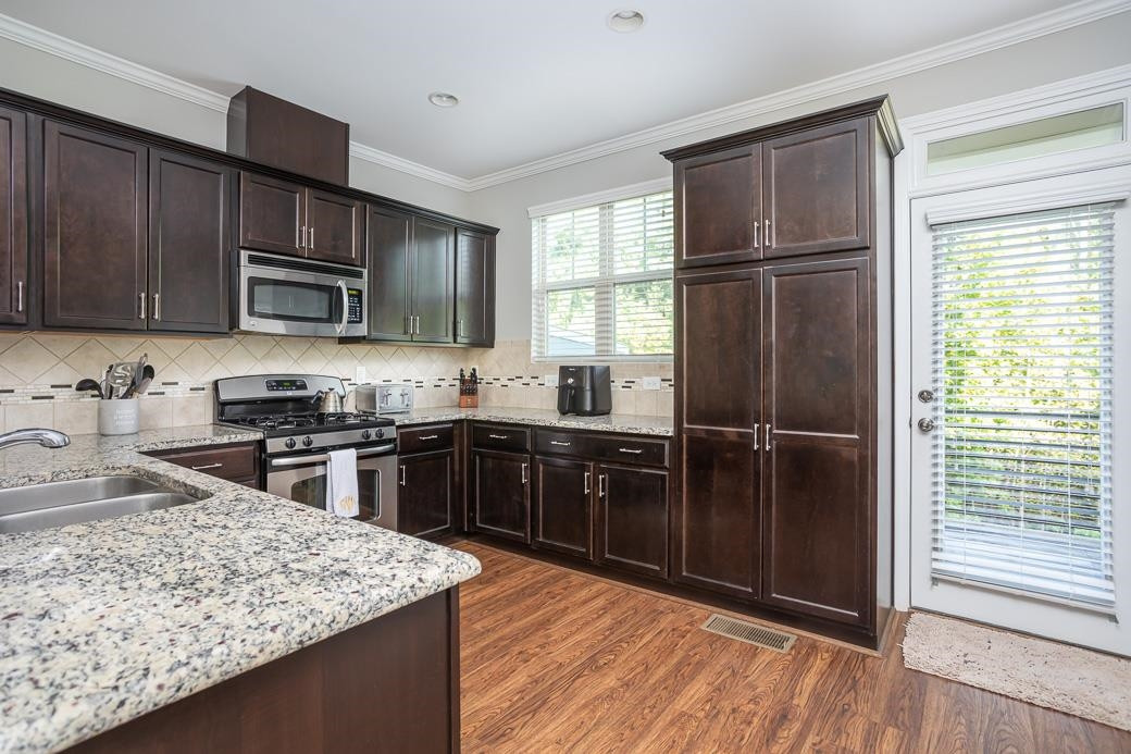 1605 Crafton Way Raleigh, NC 27607 - Photo 13 of 30 Photo 13