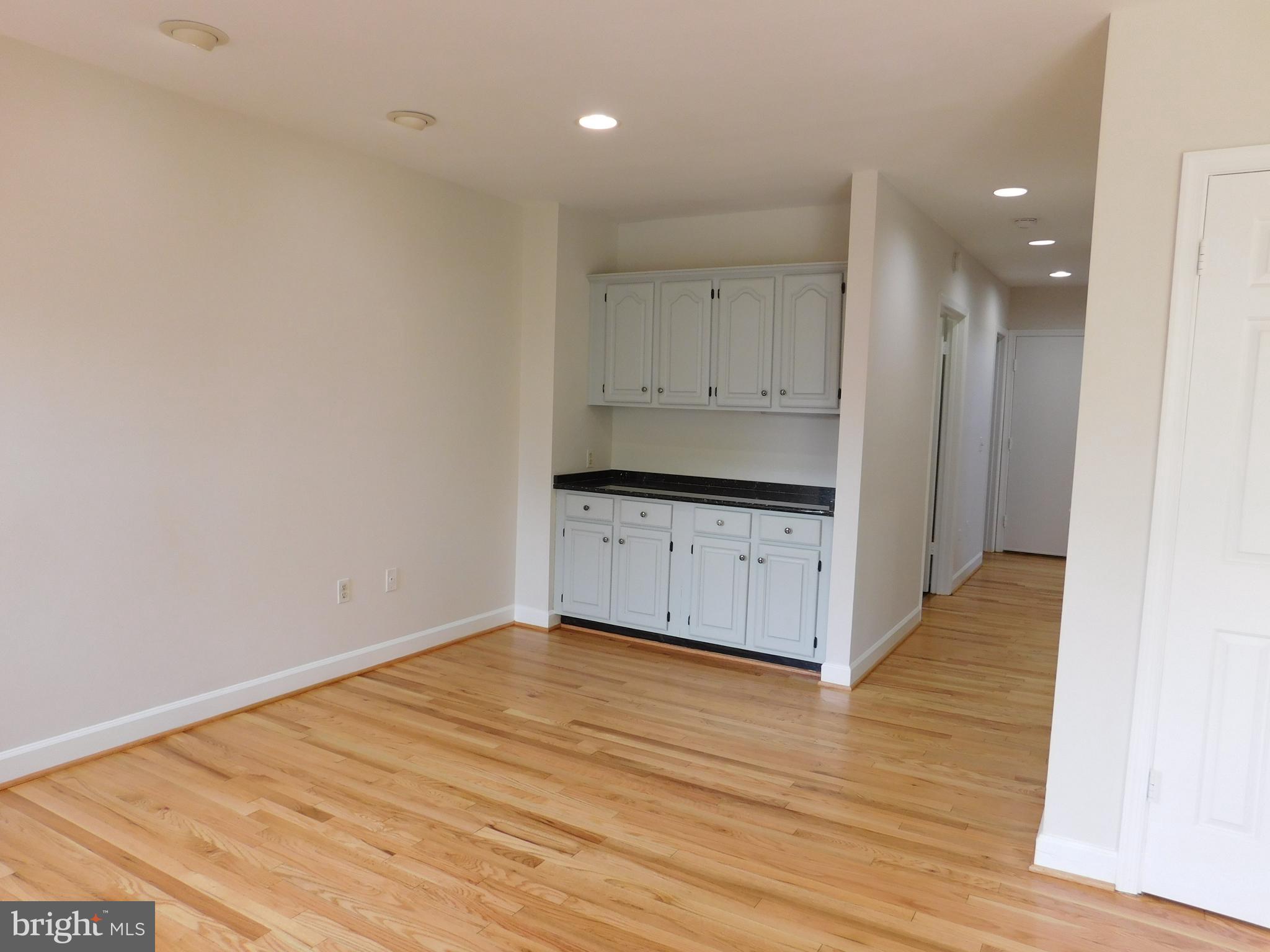 6609 Anthony Crest Square McLean, VA 22101 - Photo 9 of 31 Another view of family room