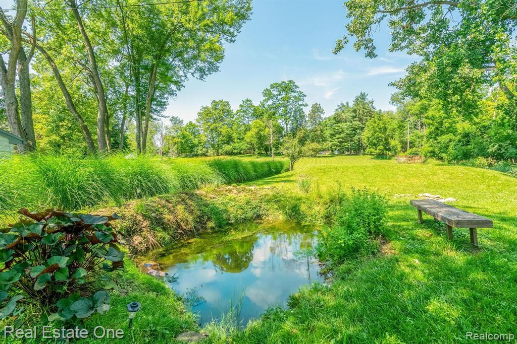 26393 Power Road Farmington Hills, MI 48334 - Photo 10 of 37